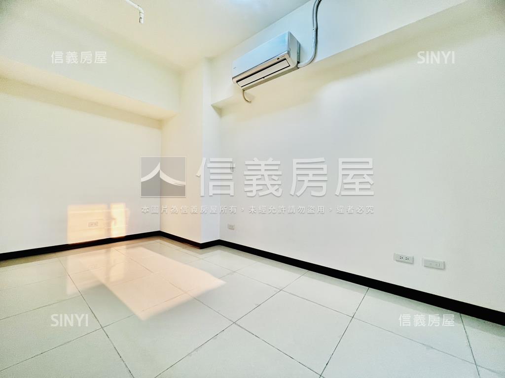 西屯急售２房車位房屋室內格局與周邊環境