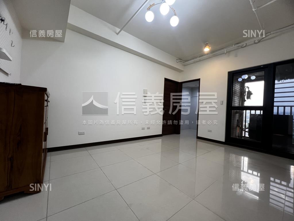 西屯急售２房車位房屋室內格局與周邊環境