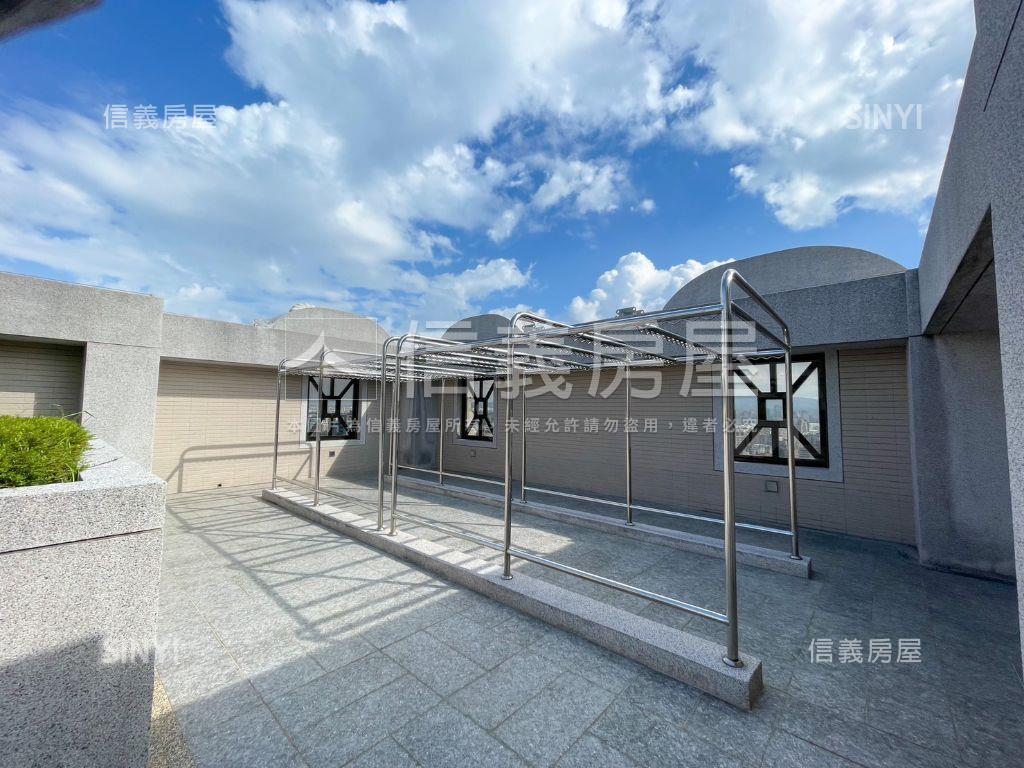 西屯急售２房車位房屋室內格局與周邊環境