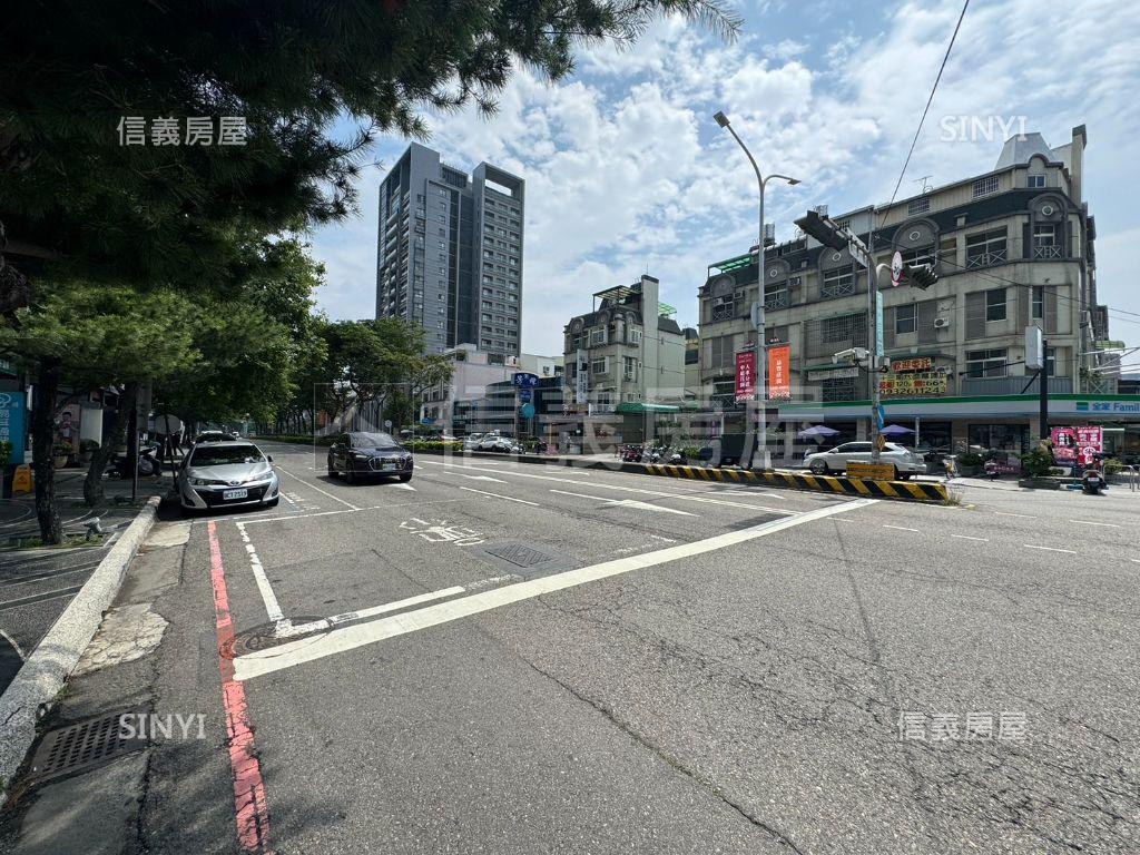 七期近林新醫院質感金店面房屋室內格局與周邊環境