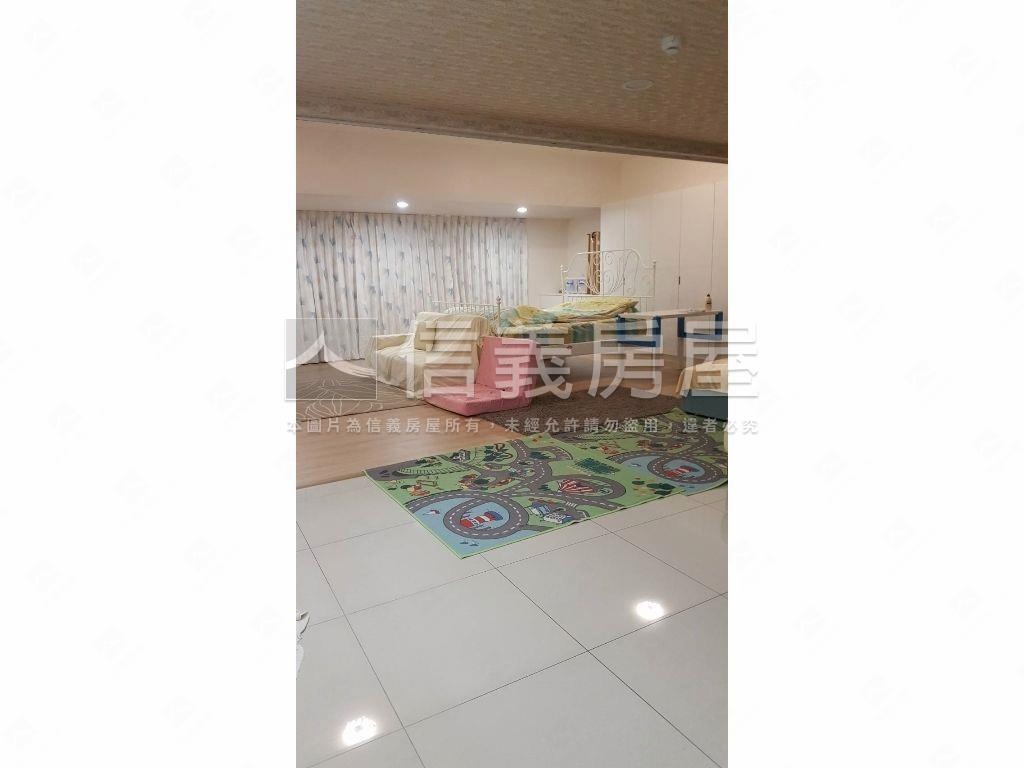 清邁雙衛浴美店面房屋室內格局與周邊環境