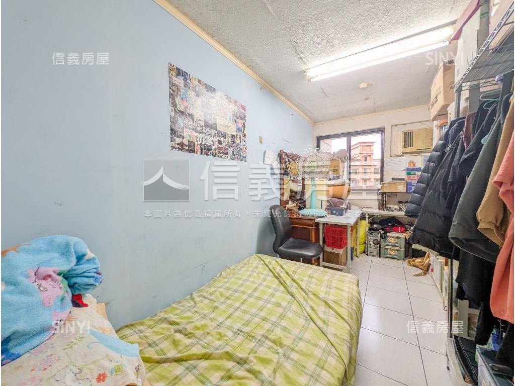 國泰晶鑽３＋１坡平車位房屋室內格局與周邊環境