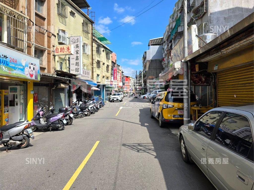 福港漂亮面寬金店面房屋室內格局與周邊環境