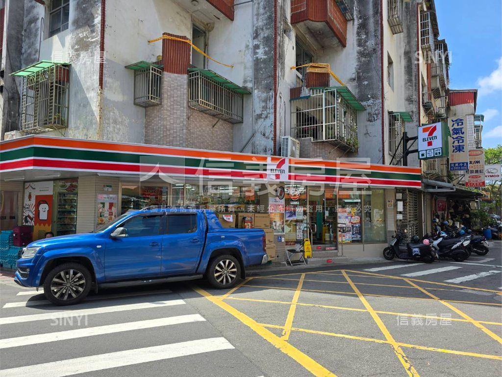 福港漂亮面寬金店面房屋室內格局與周邊環境