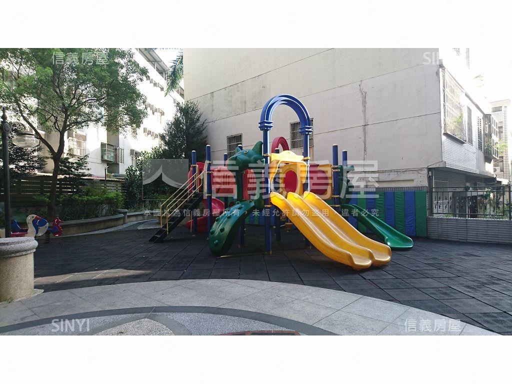 次頂樓３房●法國賞房屋室內格局與周邊環境