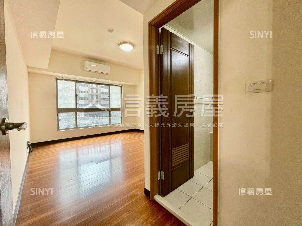 近Ａ１７大空間四房車位房屋室內格局與周邊環境