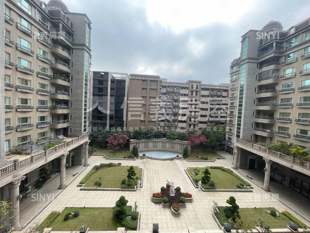 近Ａ１７大空間四房車位房屋室內格局與周邊環境