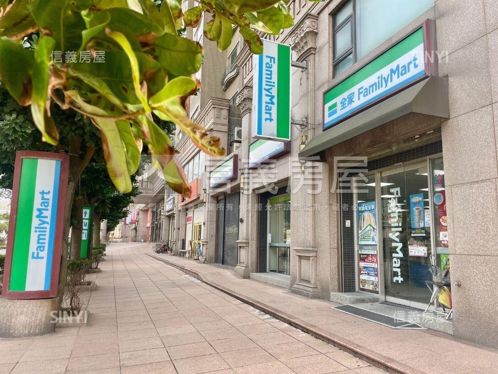 近Ａ１７大空間四房車位房屋室內格局與周邊環境