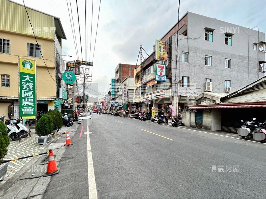 銀行旁角間透天金店房屋室內格局與周邊環境