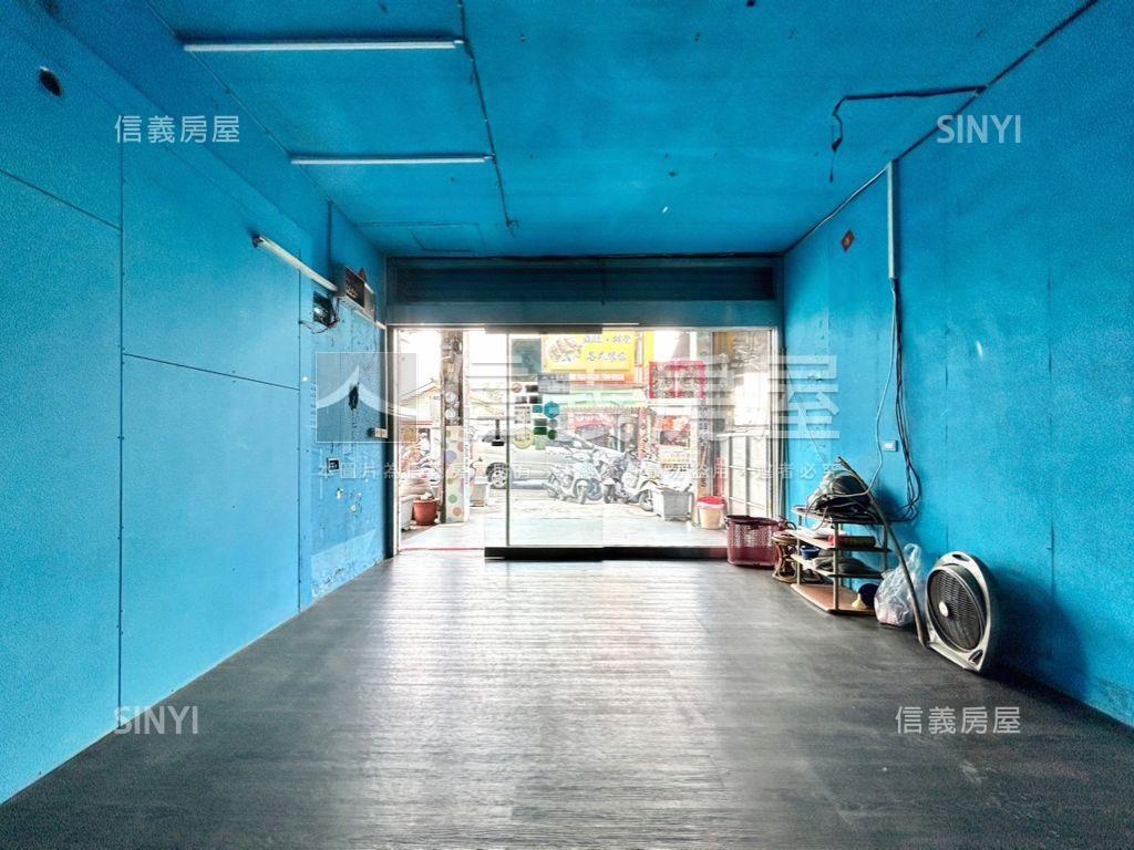 銀行旁角間透天金店房屋室內格局與周邊環境