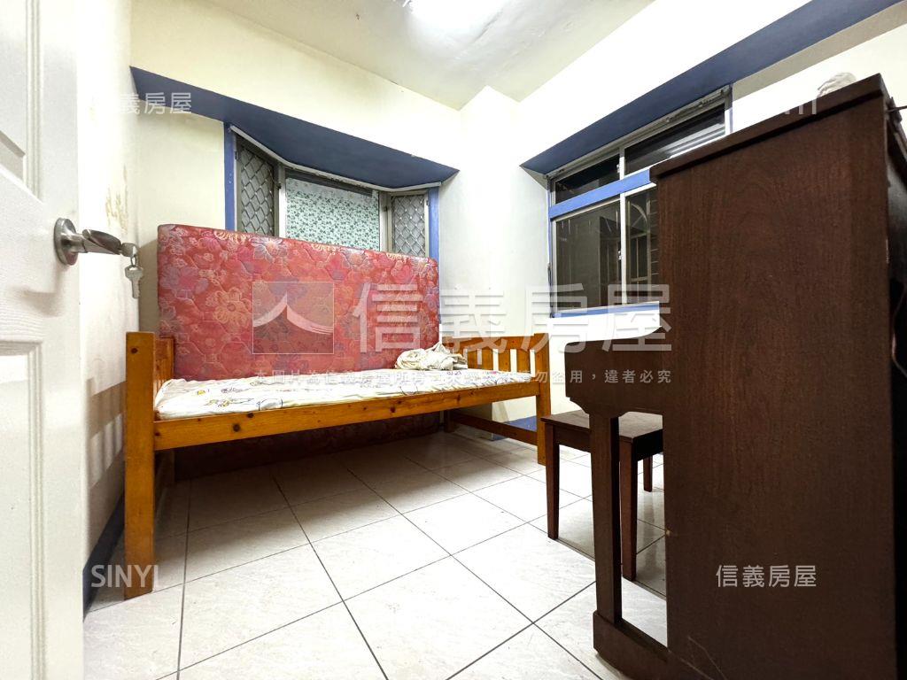 台北新界三房前後陽台房屋室內格局與周邊環境