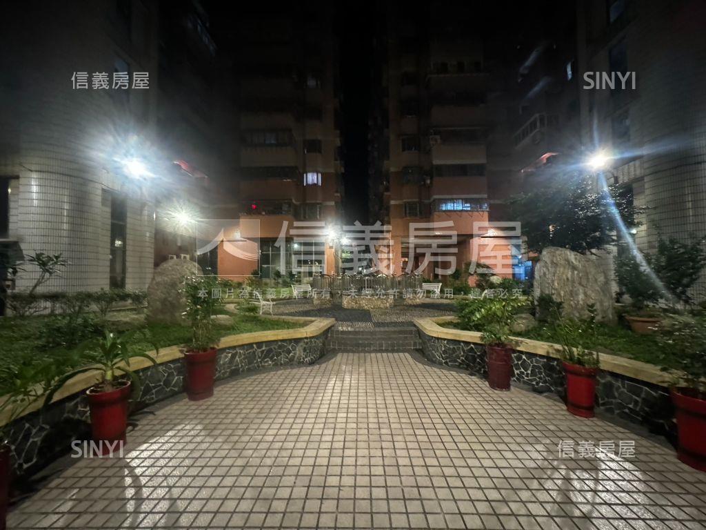 台北新界三房前後陽台房屋室內格局與周邊環境