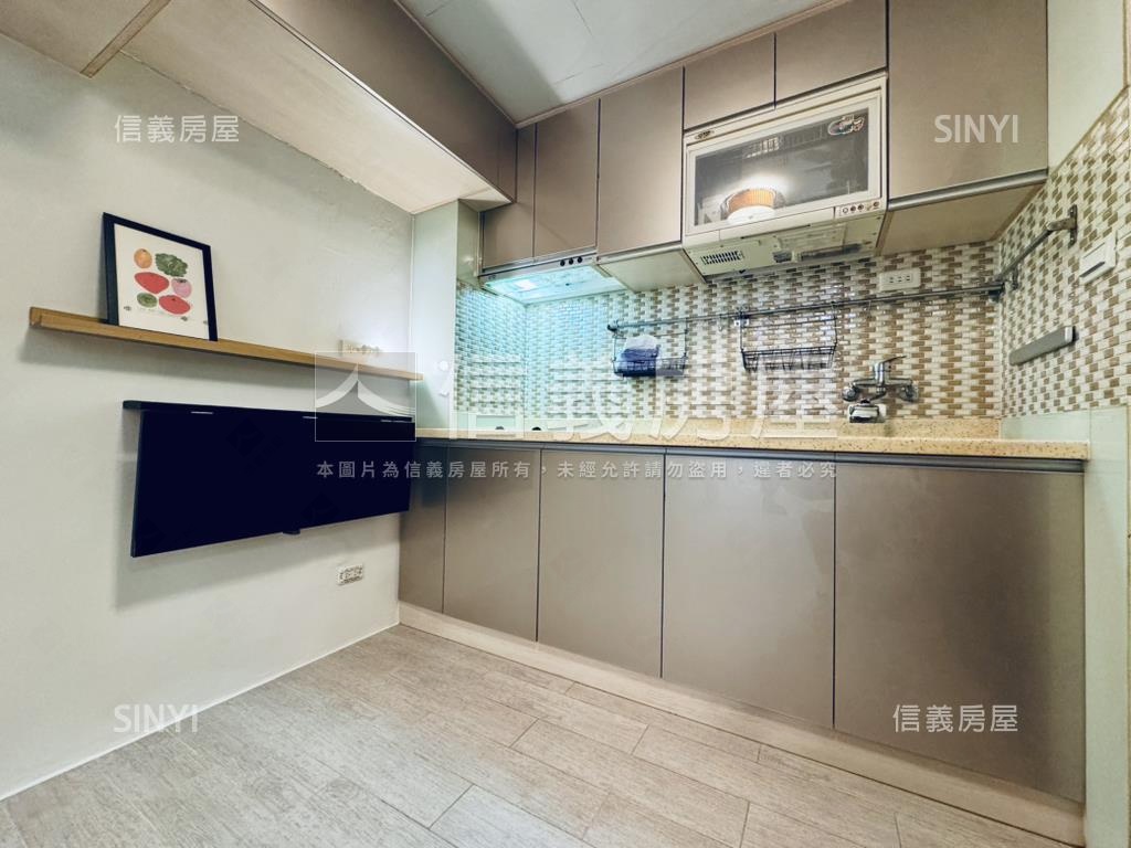 Ｒ８三多ＳＯＧＯ裝潢美宅房屋室內格局與周邊環境