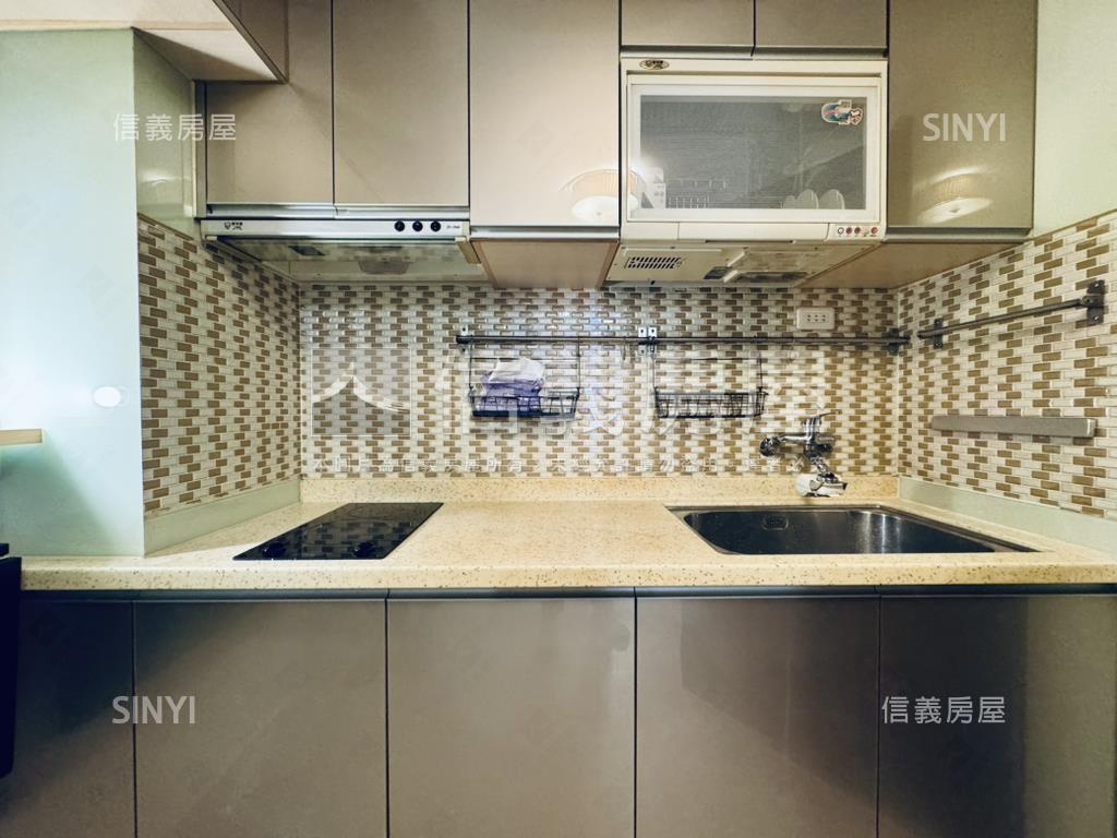 Ｒ８三多ＳＯＧＯ裝潢美宅房屋室內格局與周邊環境