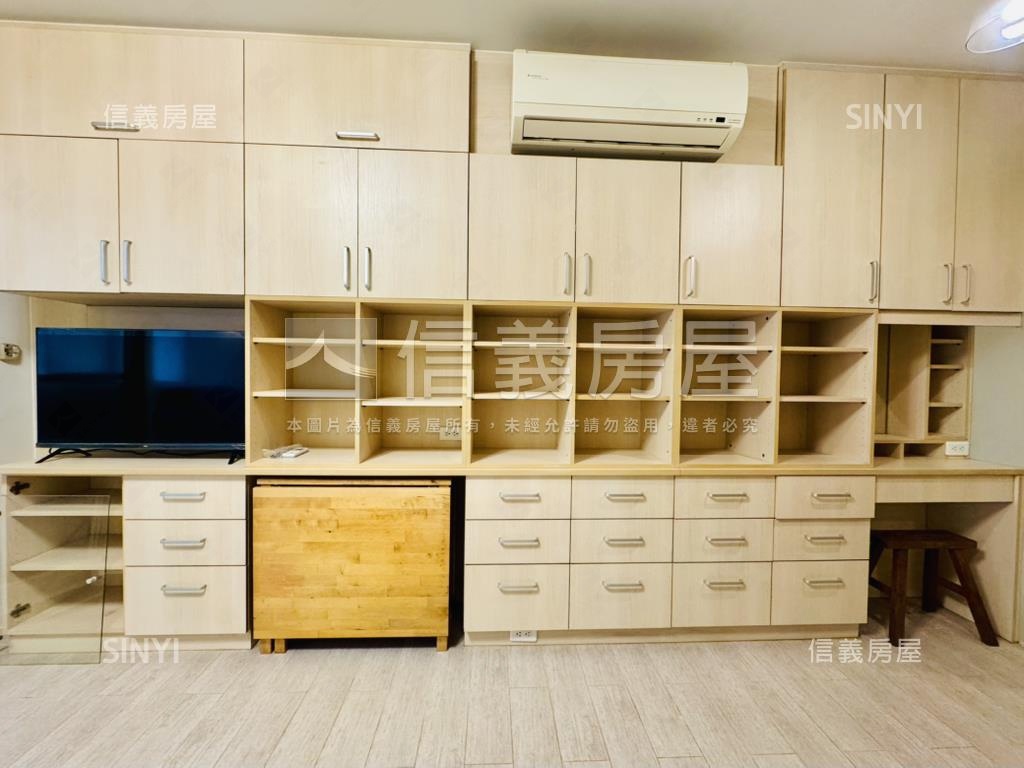 Ｒ８三多ＳＯＧＯ裝潢美宅房屋室內格局與周邊環境