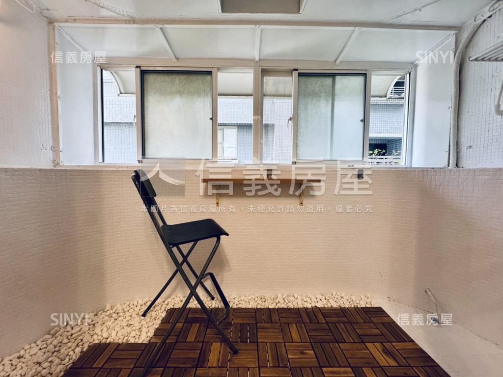 Ｒ８三多ＳＯＧＯ裝潢美宅房屋室內格局與周邊環境