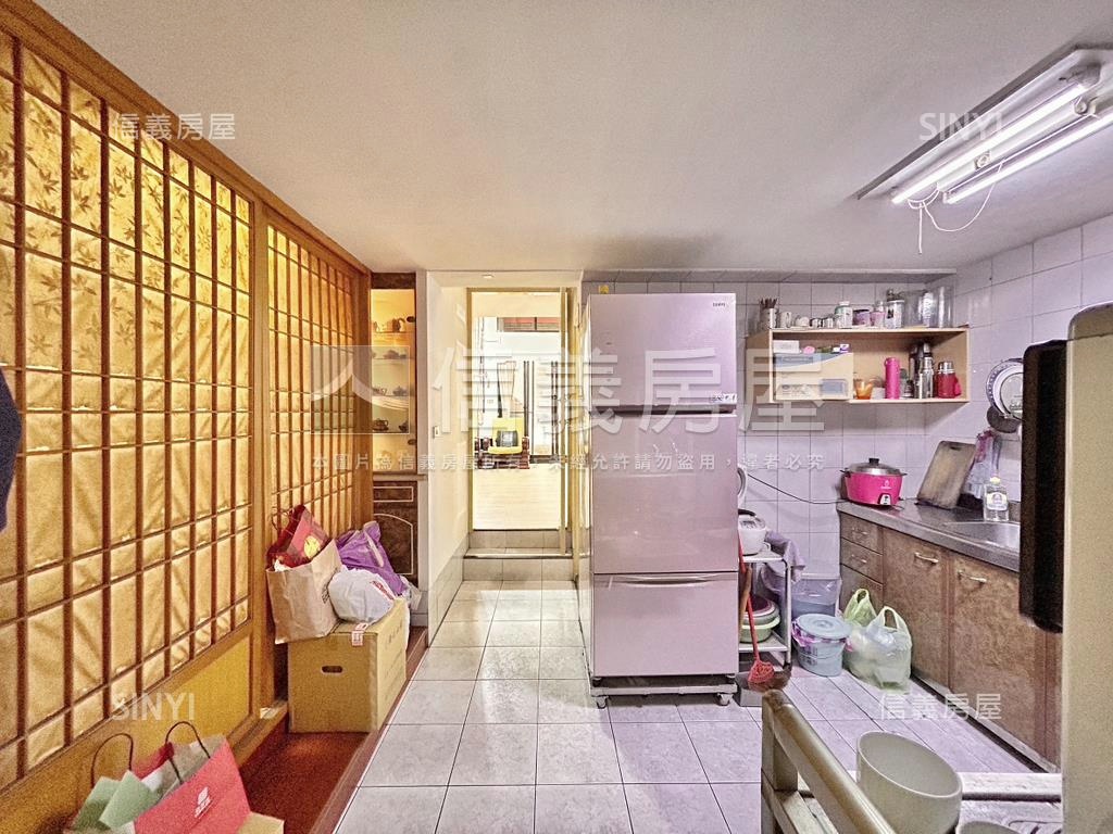 幸福樓中樓帶坡平車房屋室內格局與周邊環境