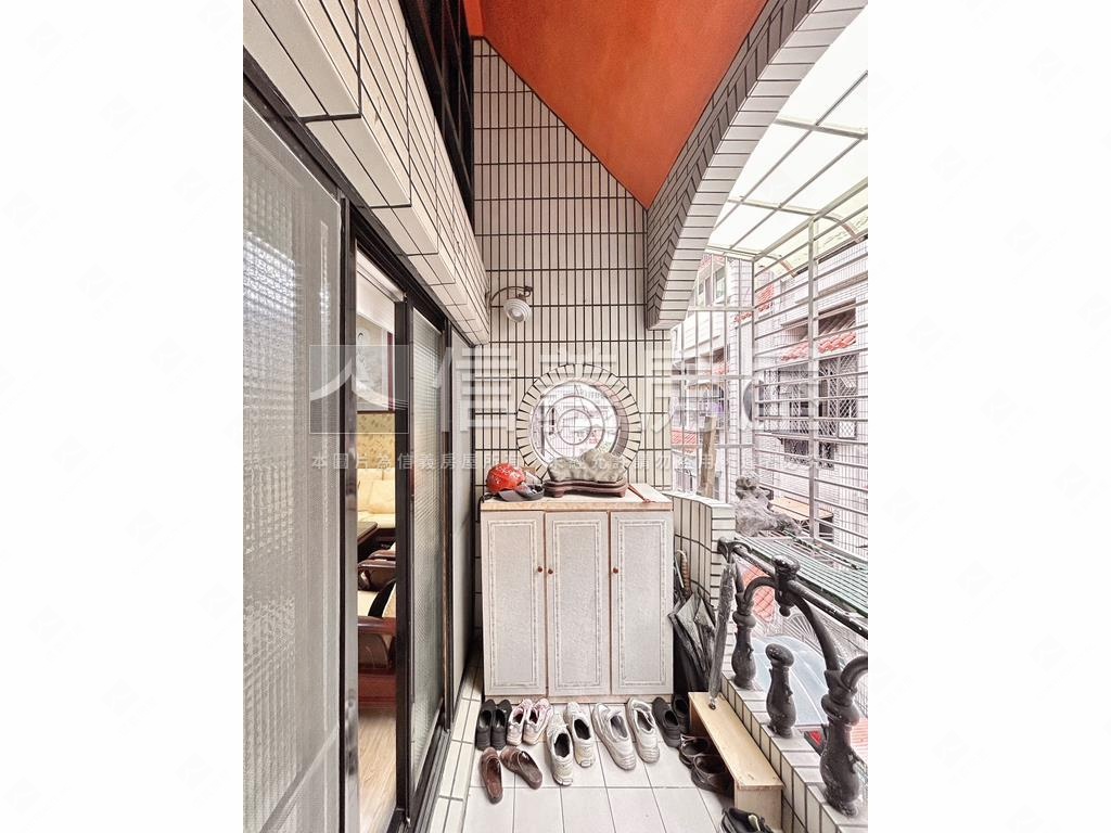 幸福樓中樓帶坡平車房屋室內格局與周邊環境