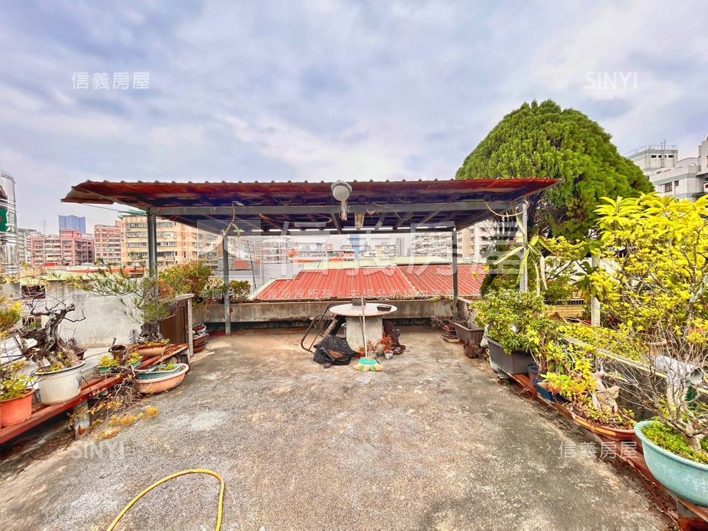 幸福樓中樓帶坡平車房屋室內格局與周邊環境