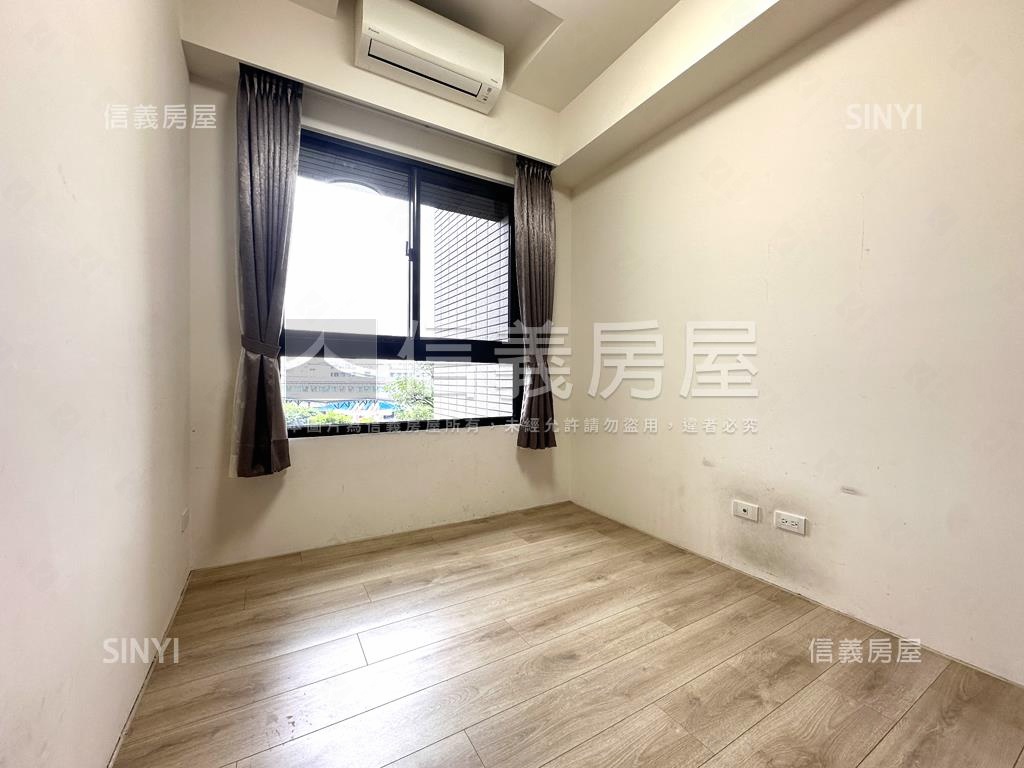 硯１２面學校樹梢戶房屋室內格局與周邊環境