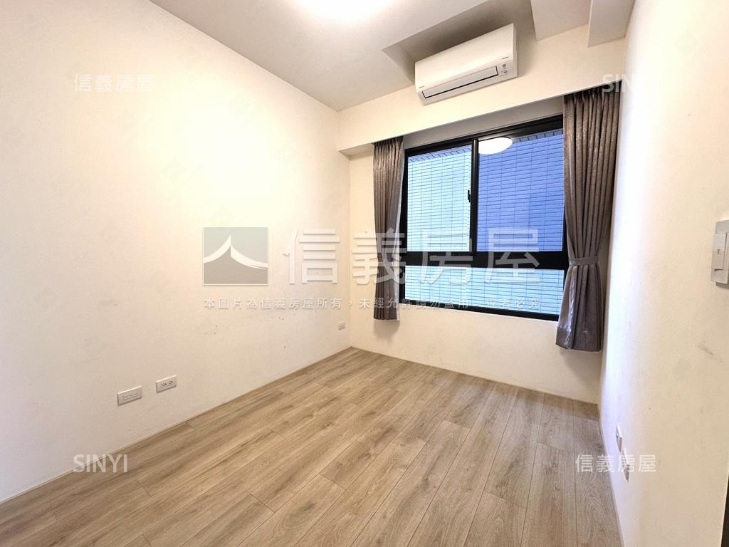 硯１２面學校樹梢戶房屋室內格局與周邊環境