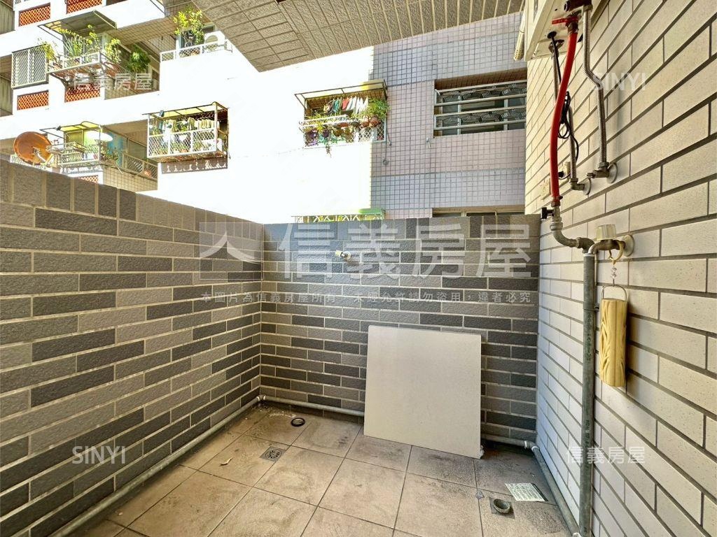 捷運站旁裝潢兩房平車房屋室內格局與周邊環境