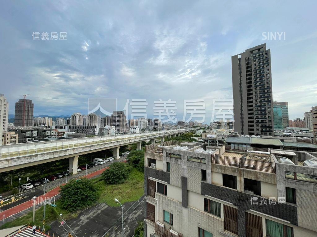 捷運站旁裝潢兩房平車房屋室內格局與周邊環境