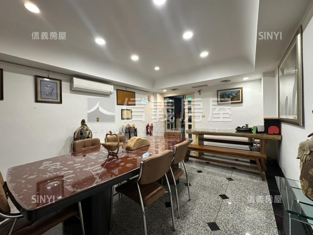 長安西重慶整棟電梯透天房屋室內格局與周邊環境