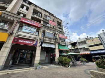 昌平路震後漂亮金店面