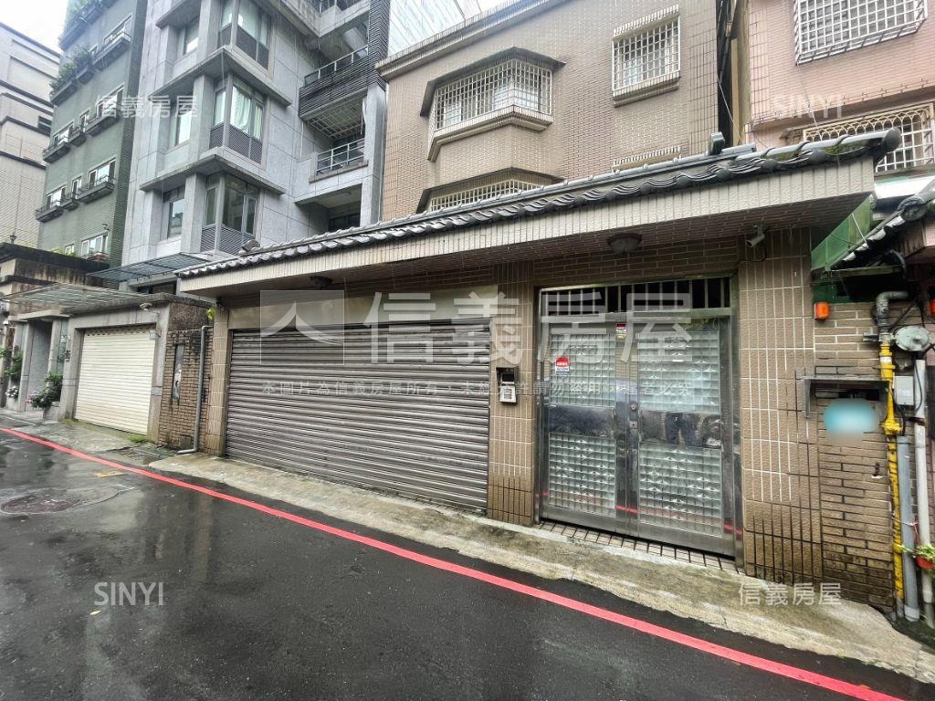 中央新村稀有獨棟透天房屋室內格局與周邊環境