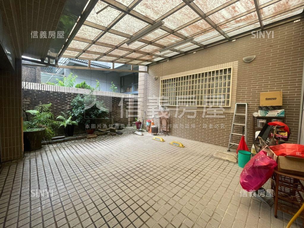 中央新村稀有獨棟透天房屋室內格局與周邊環境