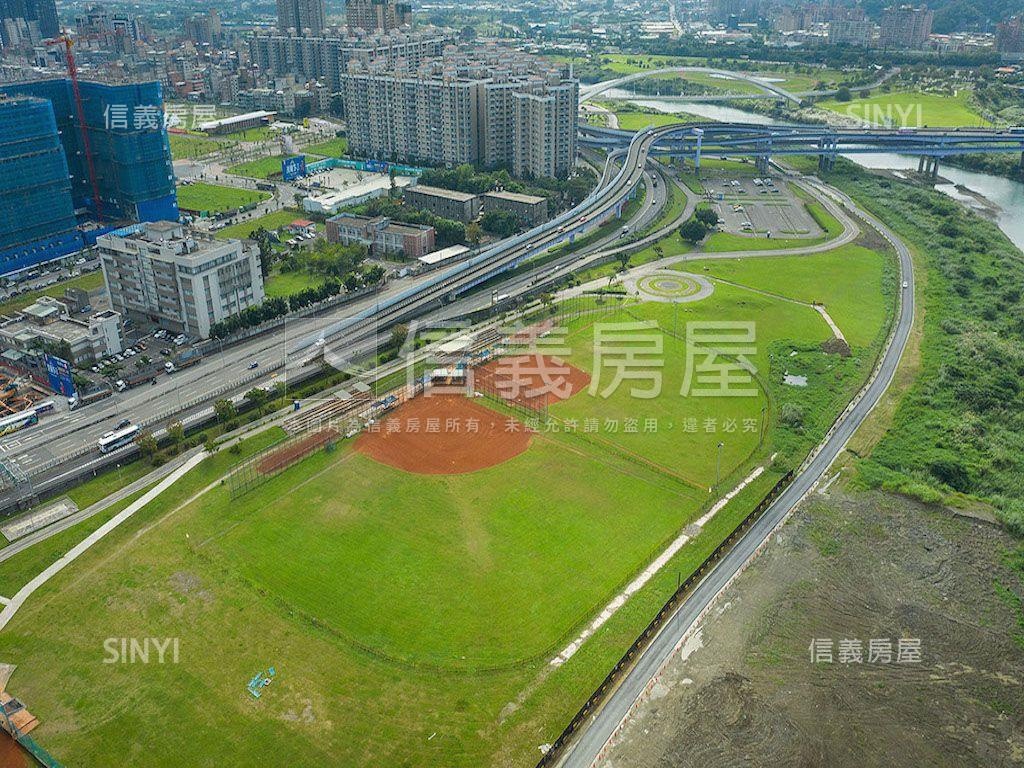 中央新村稀有獨棟透天房屋室內格局與周邊環境