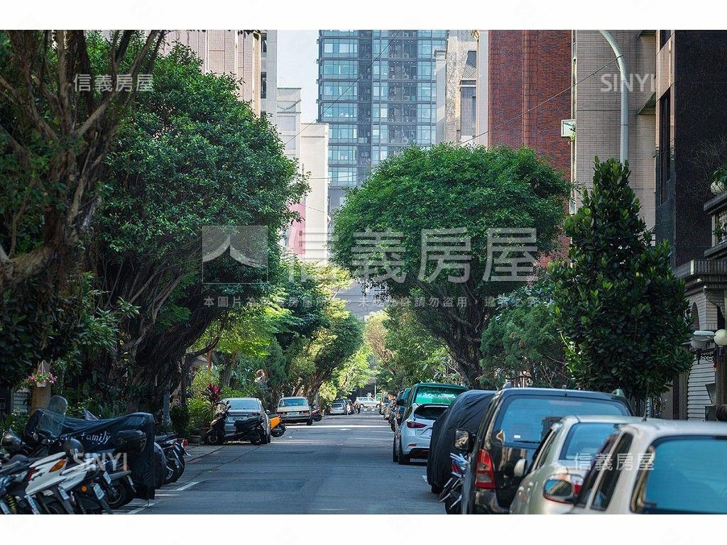 中央新村稀有獨棟透天房屋室內格局與周邊環境