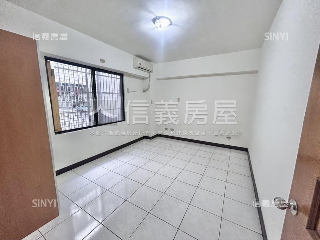 精誠路旁電梯大２房車位房屋室內格局與周邊環境