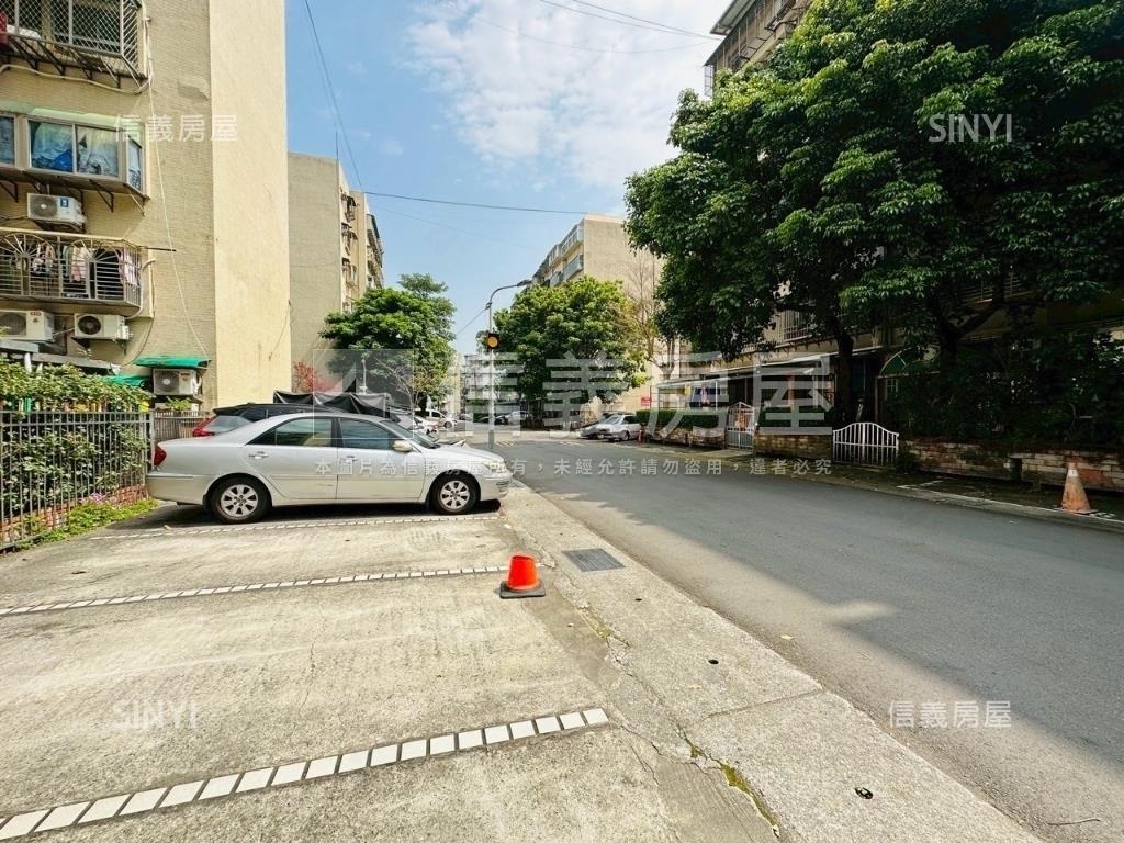 湖光國宅庭院１樓房屋室內格局與周邊環境
