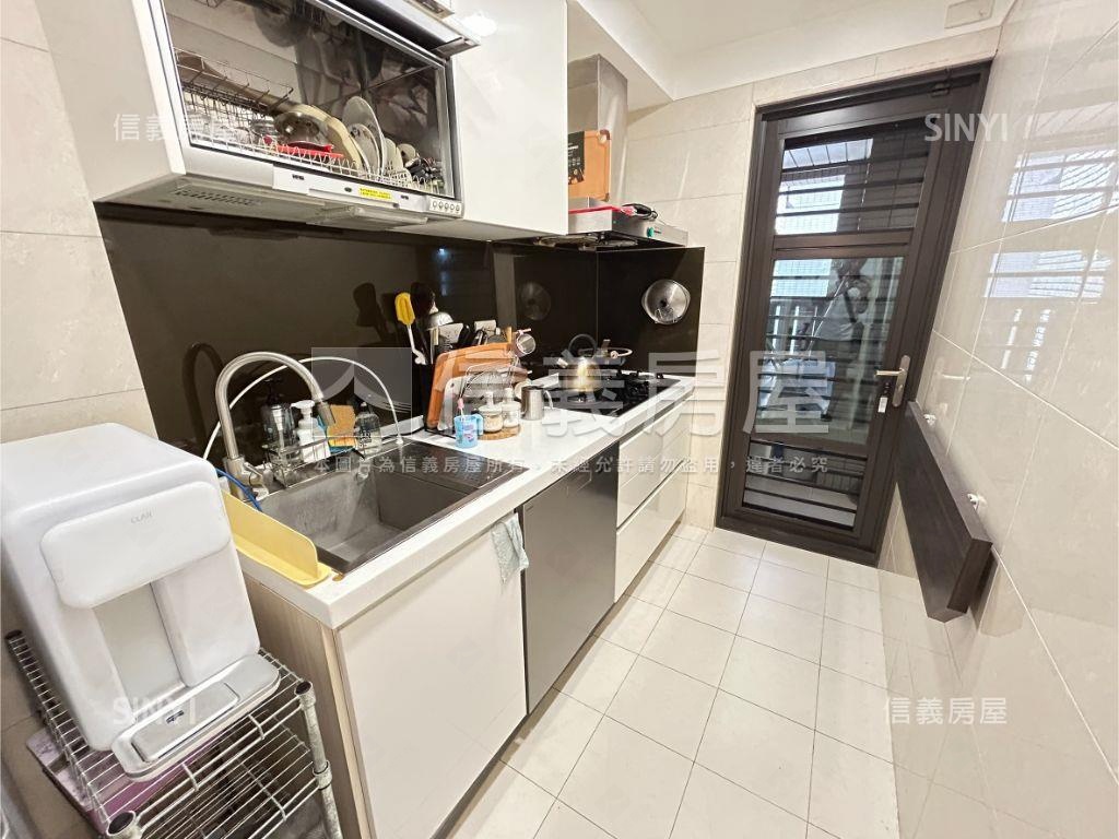 美河市溫馨美三房房屋室內格局與周邊環境