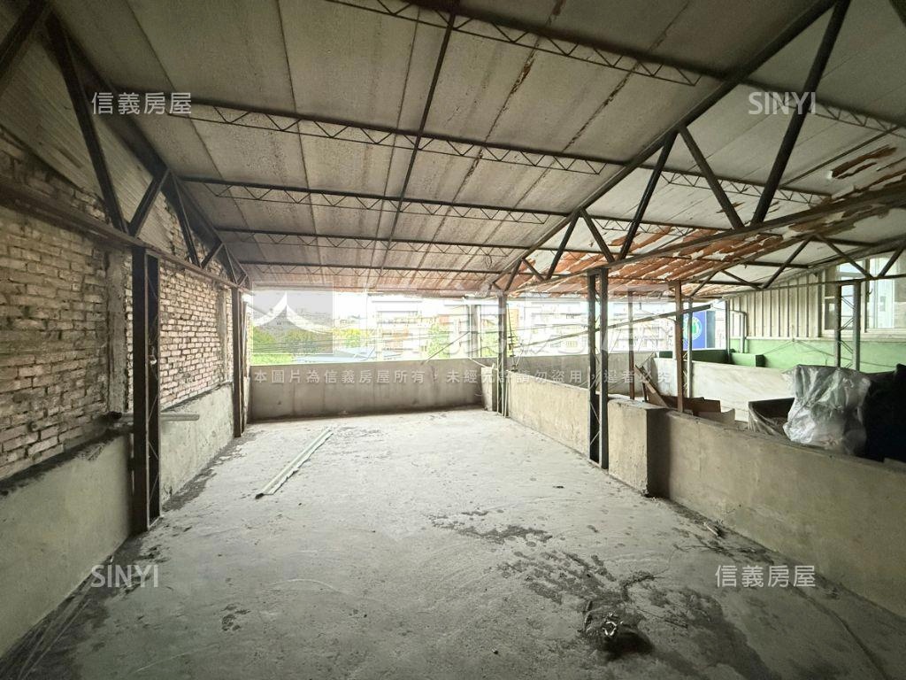 約１５米大路吃市店面透天房屋室內格局與周邊環境