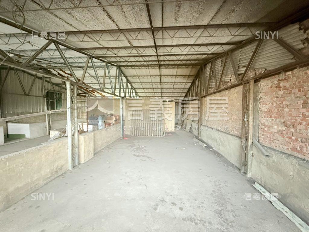 約１５米大路吃市店面透天房屋室內格局與周邊環境