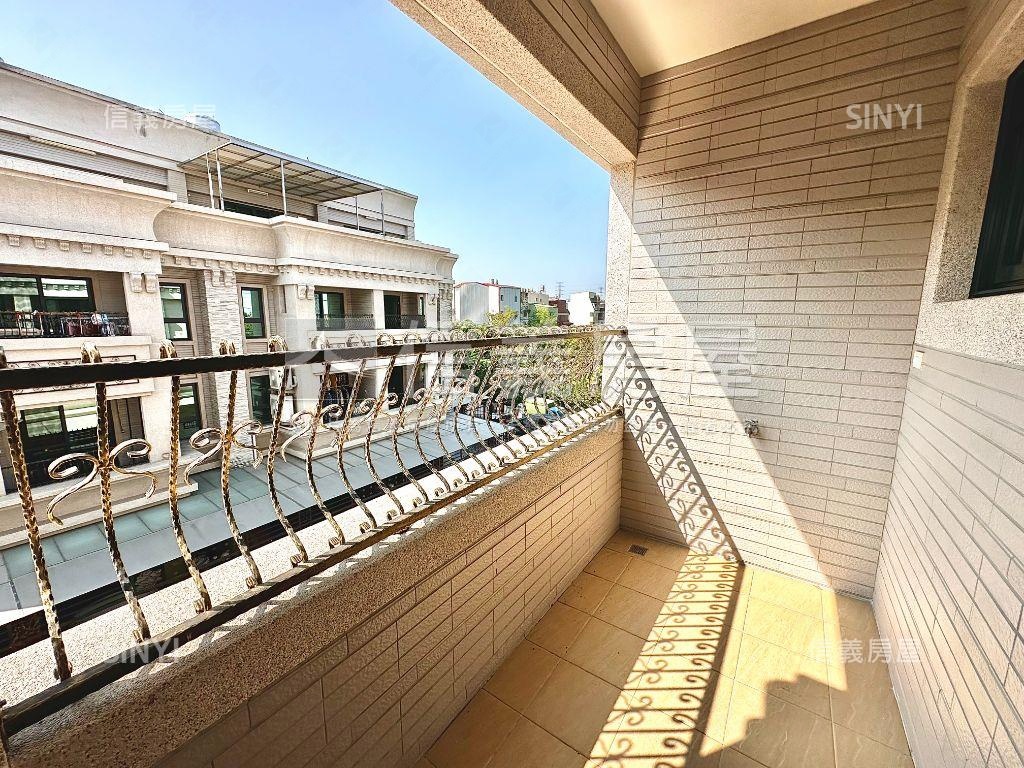 ⭐仁武輕屋齡面寬美透房屋室內格局與周邊環境