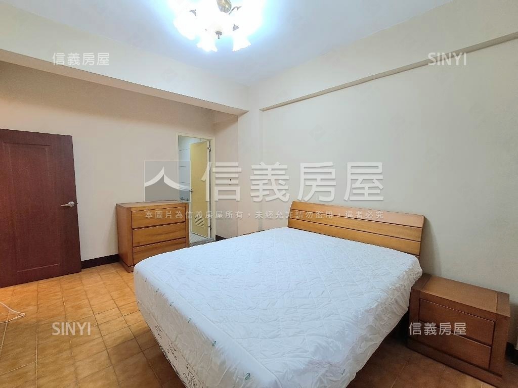 專任中國醫商圈美裝潢三房房屋室內格局與周邊環境