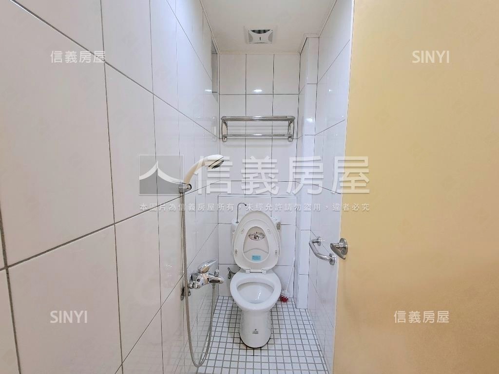 專任中國醫商圈美裝潢三房房屋室內格局與周邊環境
