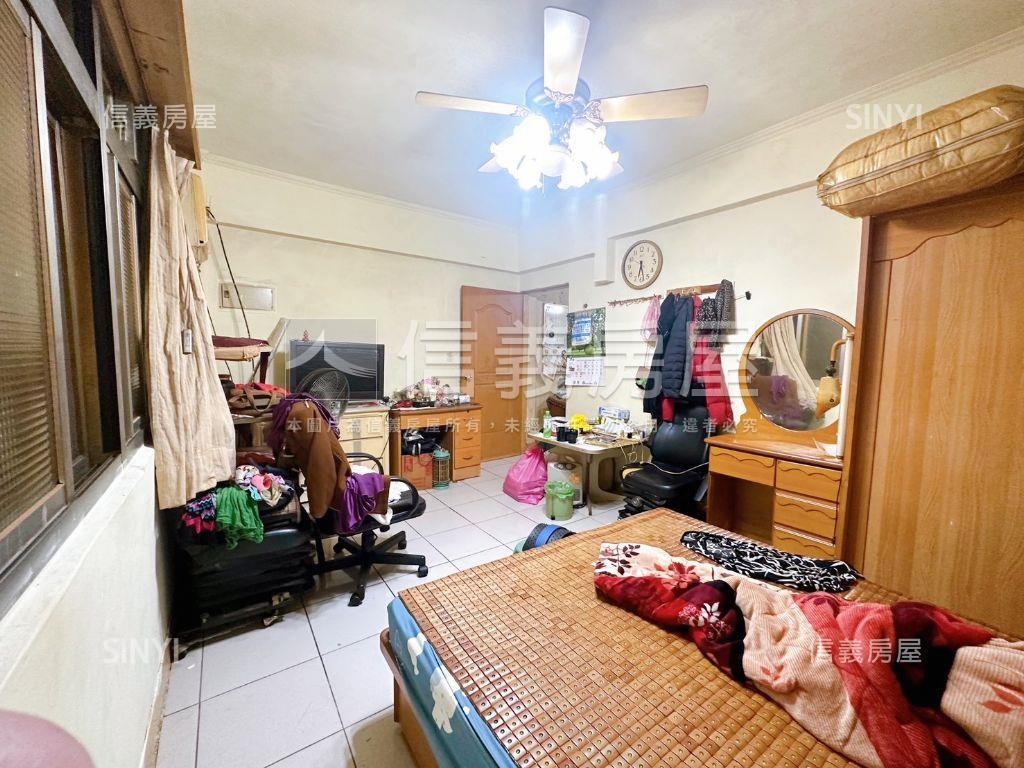 免爬高近捷運●公寓三樓房屋室內格局與周邊環境