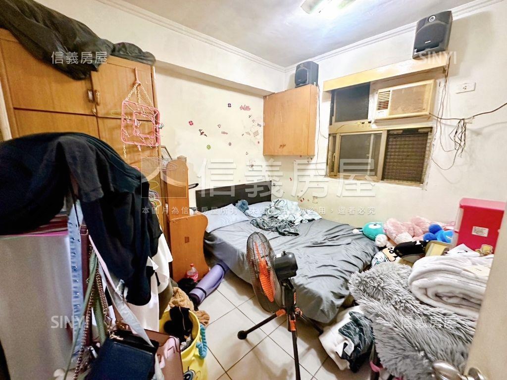 免爬高近捷運●公寓三樓房屋室內格局與周邊環境