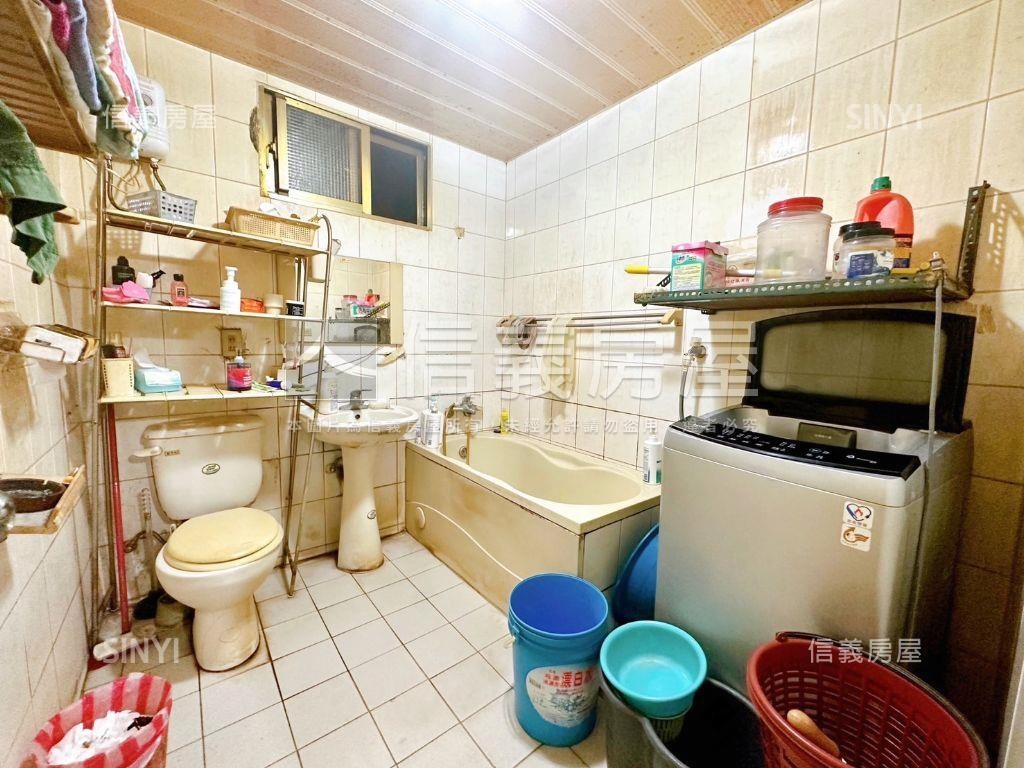 免爬高近捷運●公寓三樓房屋室內格局與周邊環境