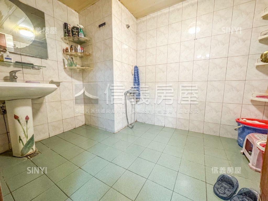 巨蛋瑞豐高樓美二房房屋室內格局與周邊環境