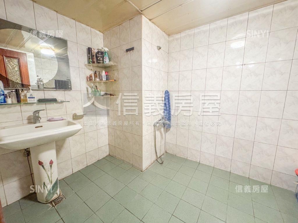 巨蛋瑞豐高樓美二房房屋室內格局與周邊環境