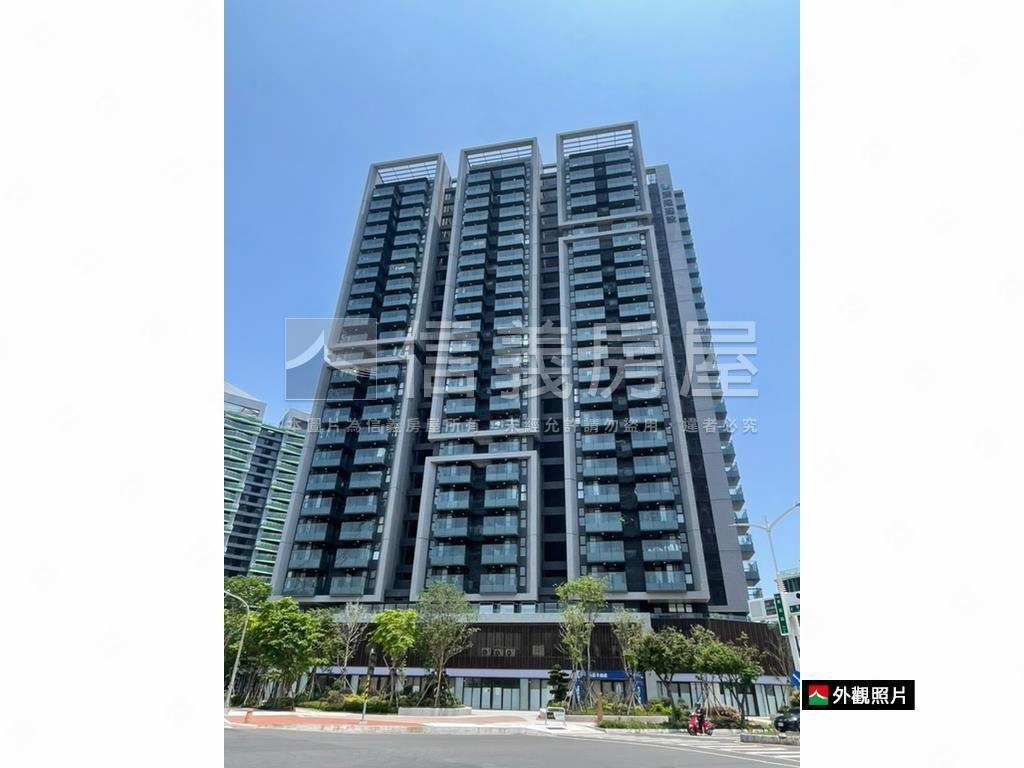 中都高奢裝潢三房平車房屋室內格局與周邊環境