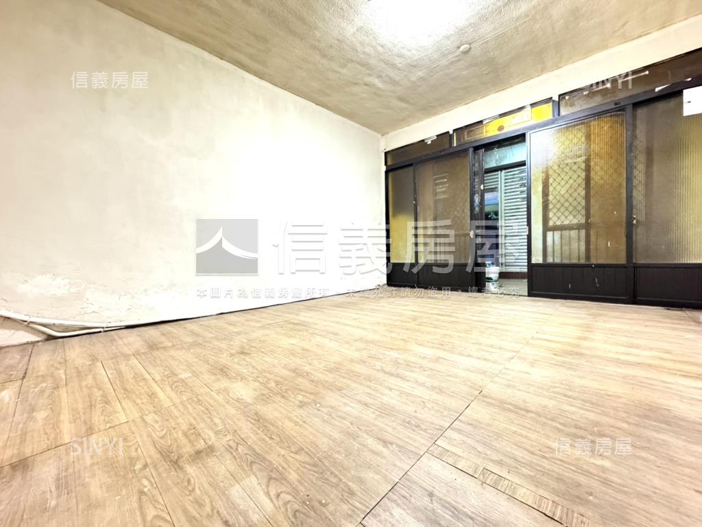 專任稀有大里低總價透天房屋室內格局與周邊環境