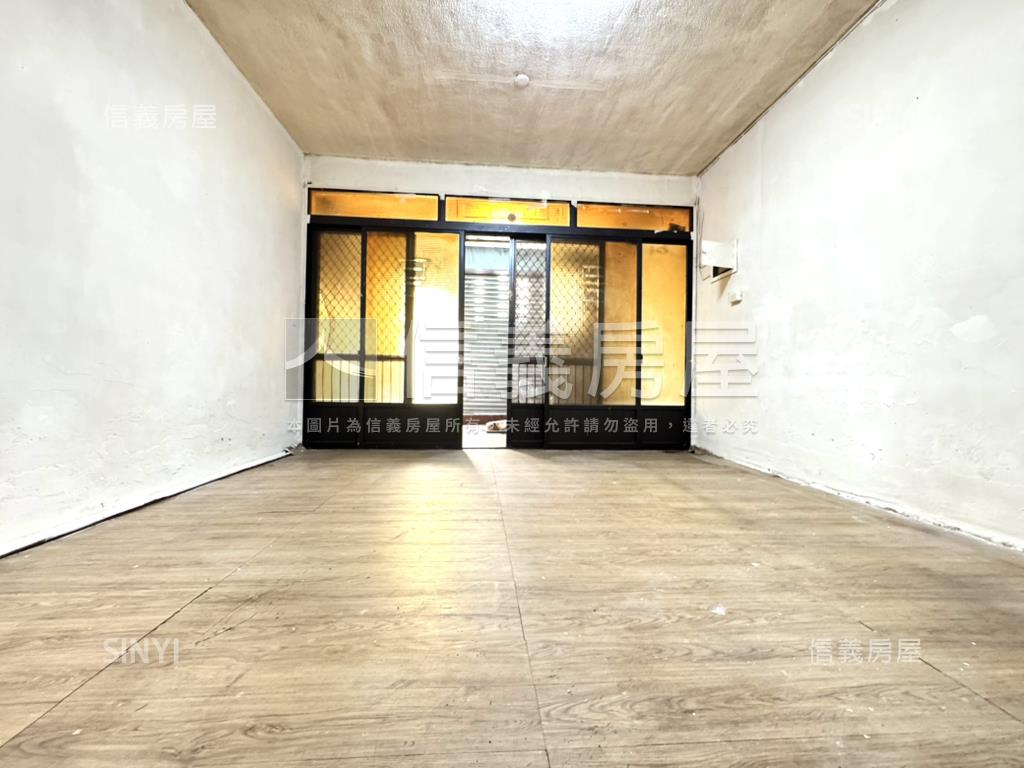 專任稀有大里低總價透天房屋室內格局與周邊環境