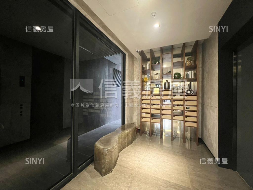 中正國中年輕兩房可看屋房屋室內格局與周邊環境